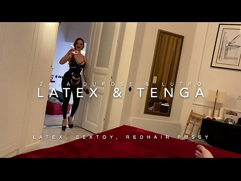 ❤️ Nwa nkịrịkọ na-acha uhie uhie yi uwe latex nke nnochi anya ☑ Anal video ️❤